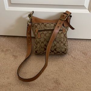 Coach Duffle Soho Signature Brown Canvas Messenger